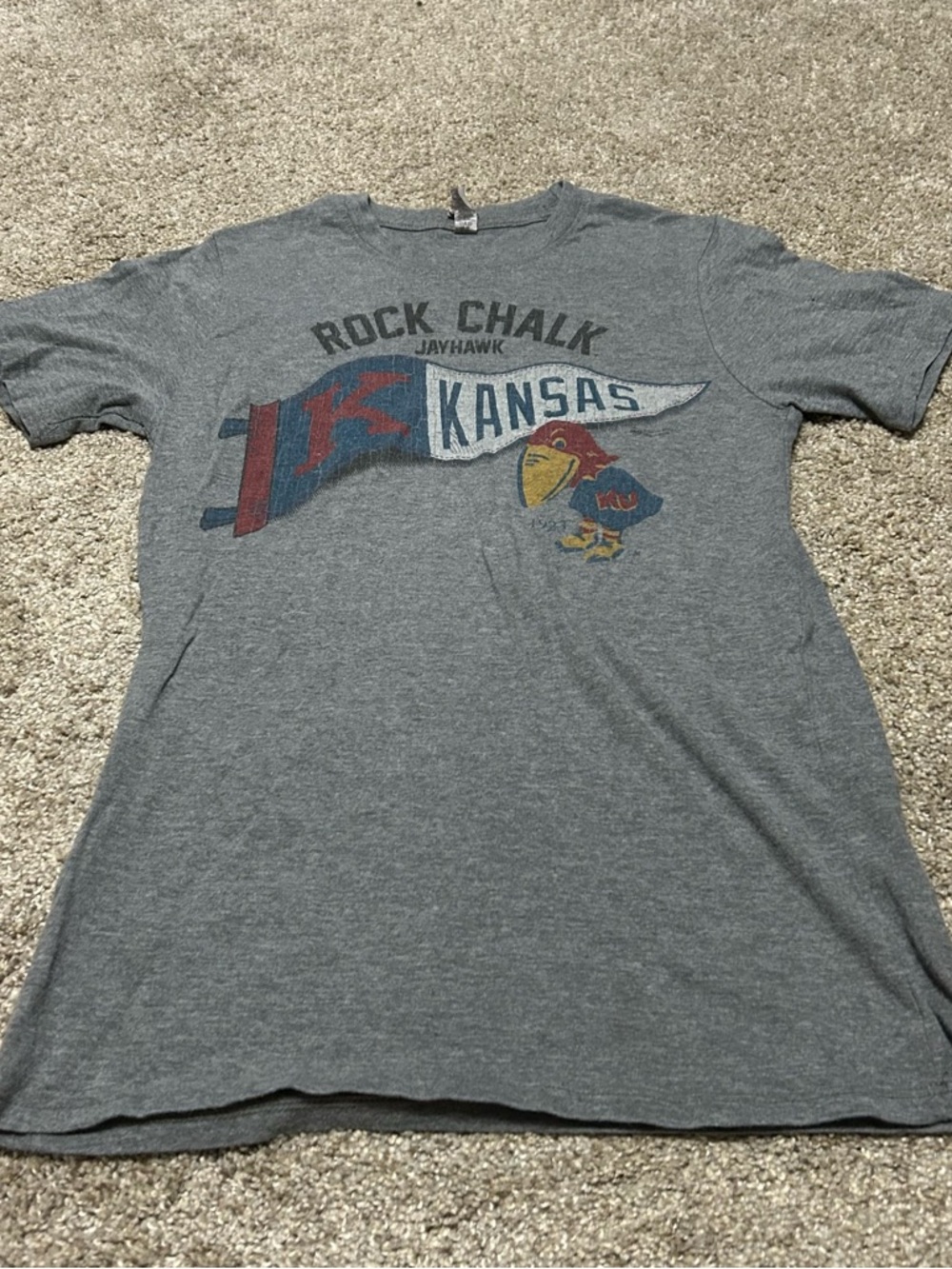 KU men's small tshirt